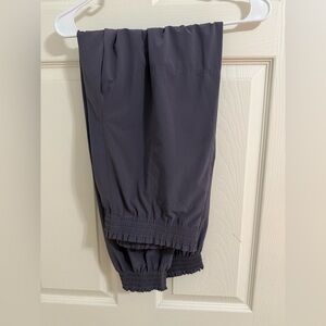 Athleta Savannah Featherweight Jogger Pant Size 12 Dusk Violet